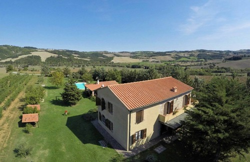 Pomarance Villa | Wonderful private villa for 20 people with private pool, WIFI, TV, terrace and panoramic view
