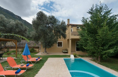 Vlichada Villa | Wonderful private villa with A/C, WIFI, private pool, TV, balcony, panoramic view and parking