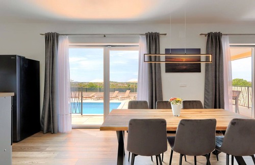 Jadreski House | Wonderful private villa for 5 people with WIFI, A/C, private pool, TV, terrace and panoramic view