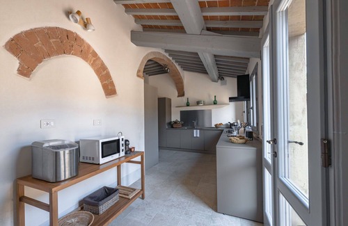Buonconvento Villa | Wonderful private villa with A/C, private pool, WIFI, TV, patio, panoramic view, close to Montalcino