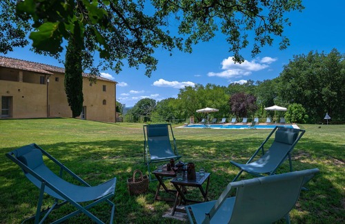 Buonconvento Villa | Wonderful private villa with A/C, private pool, WIFI, TV, patio, panoramic view, close to Montalcino