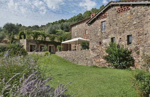 Vorno Villa | Wonderful private villa with private pool, A/C, WIFI, TV, terrace and panoramic view, close to L.