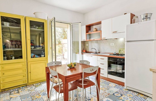 Floridia Villa | Wonderful private villa for 6 guests with private pool, A/C, WIFI, TV and patio
