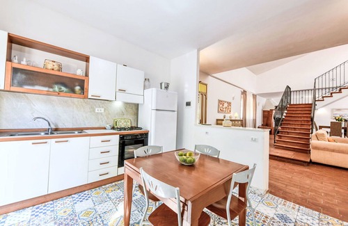 Floridia Villa | Wonderful private villa for 6 guests with private pool, A/C, WIFI, TV and patio