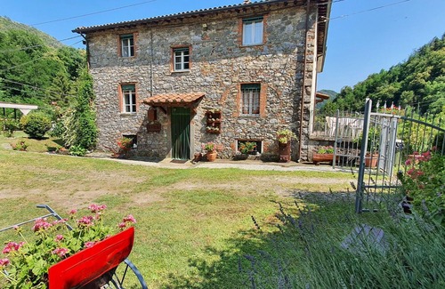 Villabuona Villa | Wonderful private villa for 6 people with WIFI, private pool, TV and pets allowed