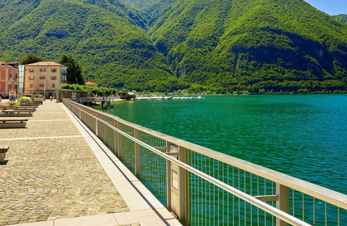 Porlezza House | Wonderful private villa for 4 guests with WIFI, TV, patio and pets allowed