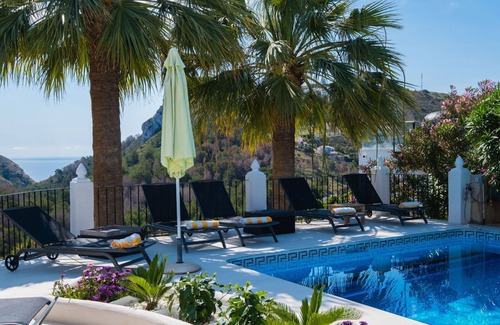 Arnella Villa | Wonderful private villa for 10 guests with WIFI, private pool, A/C, TV, patio and parking