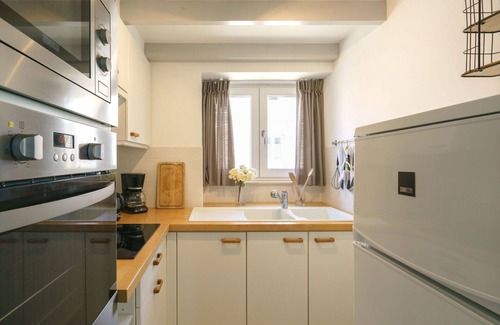 Plogoff House | Wonderful private villa for 4 people with TV, terrace, pets allowed and parking