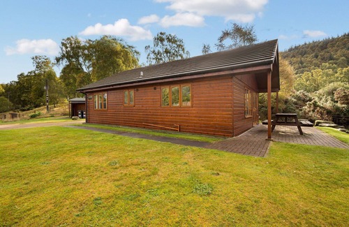 Glen Urquhart House | Wonderful private villa for 6 guests with WIFI, TV and parking