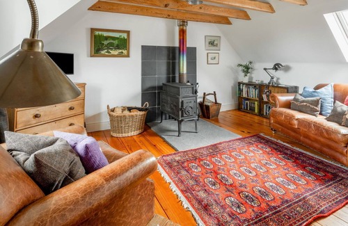 Beauly House | Wonderful private villa for 2 people with WIFI, patio, panoramic view and parking