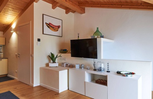 Cremia House | Wonderful private villa for 6 people with A/C, WIFI, TV and patio