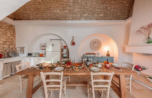 Martina Franca Villa | Wonderful private villa with WIFI, private pool, A/C, TV, patio and panoramic view, close to Ost.