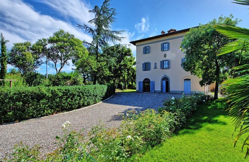 Le Piazze Villa | Wonderful private villa with A/C, private pool, WIFI, TV, panoramic view, parking, close to Arezzo