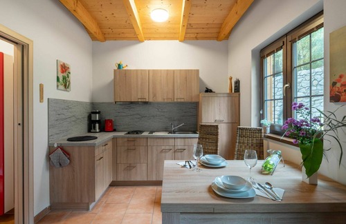 Becov nad Teplou House | Wonderful private villa for 4 people with WIFI, TV, patio and parking