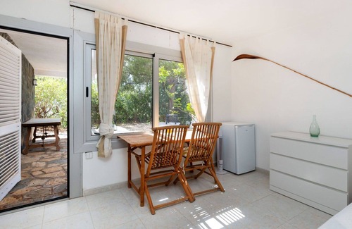 Llanca House | Wonderful private villa for 10 people with private pool, WIFI, TV, terrace, pets allowed and par.