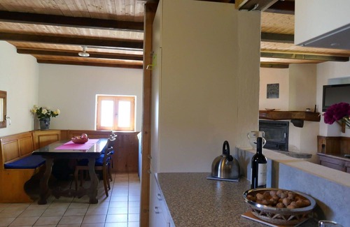 Acquarossa House | Wonderful private villa for 4 people with TV, terrace, pets allowed and panoramic view