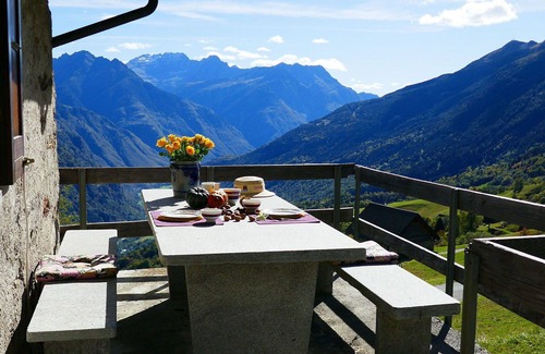 Acquarossa House | Wonderful private villa for 4 people with TV, terrace, pets allowed and panoramic view
