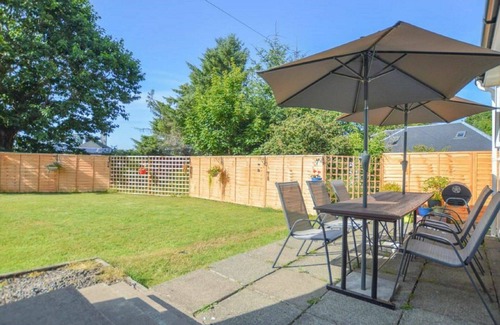 Oban House | Wonderful private villa for 8 guests with WIFI, TV, terrace and pets allowed