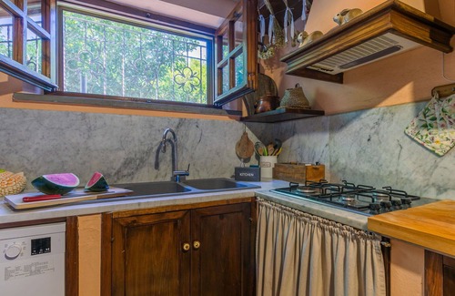 Lari Villa | Wonderful private villa for 8 guests with A/C, WIFI and TV