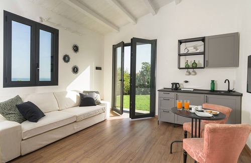 Noto Villa | Wonderful private villa for 6 guests with private pool, WIFI, A/C, terrace and panoramic view
