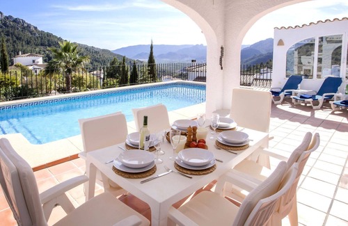 Rafol de Almunia House | Wonderful private villa for 8 guests with A/C, WIFI, private pool, TV and patio