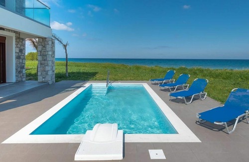 Fanes Villa | Wonderful private villa with private pool, A/C, WIFI, TV, balcony, panoramic view and parking