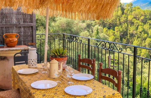 Collabassa House | Wonderful private villa for 4 people with TV, balcony, pets allowed, panoramic view and parking