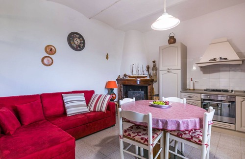 Chiusi House | Wonderful private villa with A/C, WIFI, terrace, pets allowed, panoramic view and parking