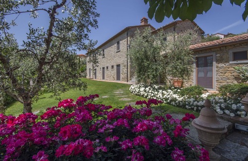 Camucia Villa | Wonderful private villa for 13 guests with private pool, A/C, WIFI, TV, terrace and panoramic view