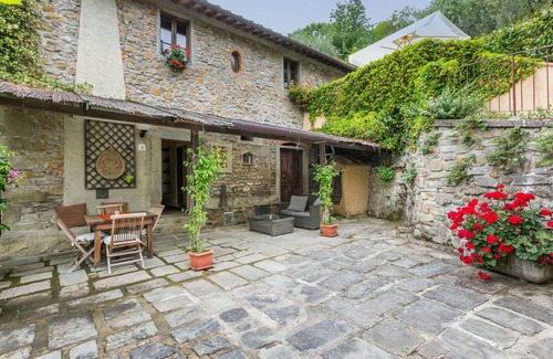 Pescia Villa | Wonderful private villa for 10 people with private pool, WIFI, TV, terrace and panoramic view