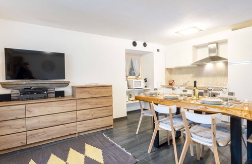 Piuro House | Wonderful private villa for 6 guests with WIFI, TV, patio and pets allowed