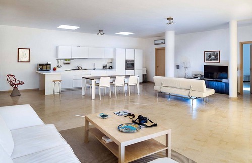 Scicli Villa | Wonderful private villa with sauna, WIFI, hot tub, private pool, A/C, TV, terrace and panoramic .