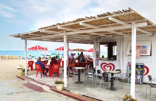 Platamona House | Wonderful private villa for 10 guests with A/C, TV, terrace, pets allowed and parking