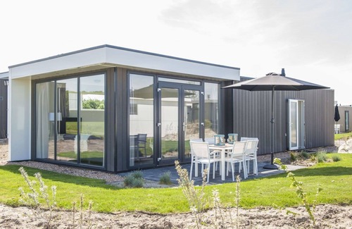 Susteren House | Wonderful private villa for 6 people with pool, WIFI, TV and terrace
