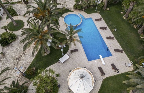 Nardo Villa | Wonderful private villa with hot tub, A/C, private pool, WIFI, TV, patio, pets allowed and parking