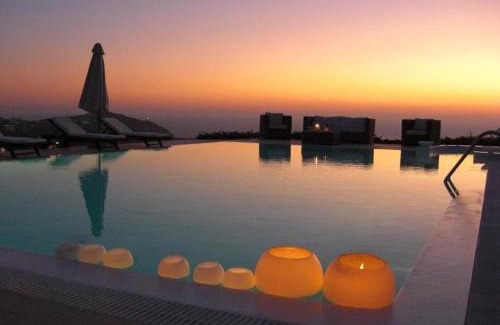 Akrotiri Villa | Wonderful Santorini Villa 5 En-Suite Bedrooms Villa Elysium Heated Pool & Caldera Views Akrotiri