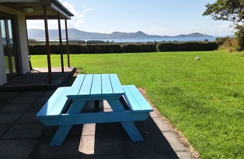 Emlaghmore House | Wonderful Sea Views, Walks, Hiking, Beaches, Fishing, Family Friendly, WiFi