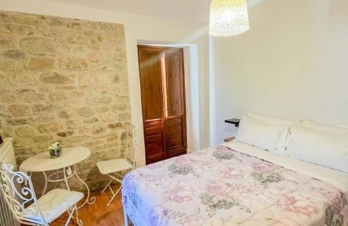Casalciprano Bed & Breakfast | Wonderful stone farmhouse nestled in nature between forest and stream