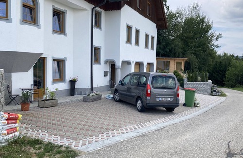 Berg bei Rohrbach Condo | Wonderful vacation apartment in the Bohemian Forest/garden/barbecue hut for 6 to 10 pers