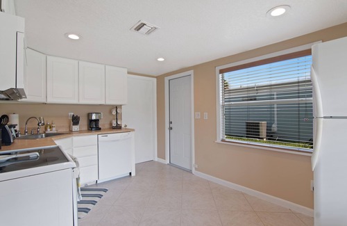 Rock Ridge House | Wonderful vacation rental-5 min to the beach!
