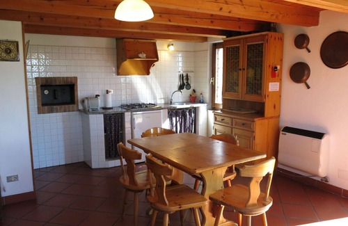 Grazzano Badoglio House | Wonderful villa for 4 people with WIFI, A/C, pool, TV and terrace