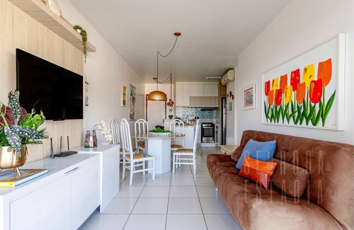 Itapiruba Apartment | Wonderful View: Beachfront Apartment