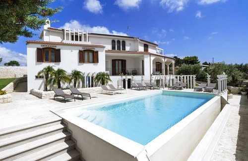 Marina di Ragusa Villa | Wonderful Villa with Swimming Pool and Unforgettable Sea View
