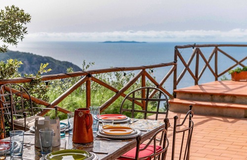 Cala Piccola Villa | Wonderful villa for 6 guests with A/C, WIFI, TV and terrace