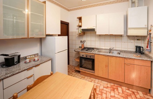 Laveno House | Wonderful villa for 5 guests with WIFI, TV, terrace and pets allowed