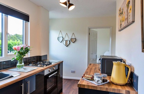 Westhay House | Wonderful villa for 4 guests with WIFI and TV
