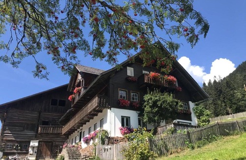 Ramsau am Dachstein Villa | Wonderful villa for 11 people with WIFI, balcony and pets allowed