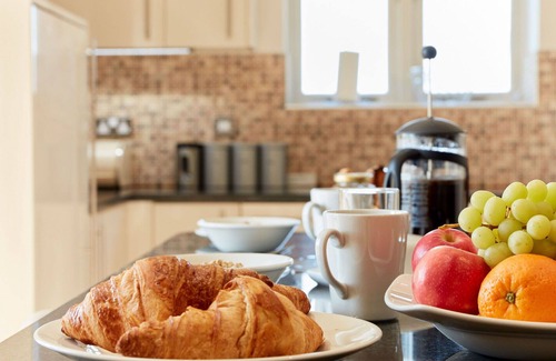 Dalbury Lees House | Wonderful villa for 10 guests with WIFI, hot tub, TV and terrace