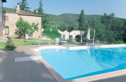 Pieve al Bagnoro House | Wonderful villa for 2 guests with pool, TV and patio