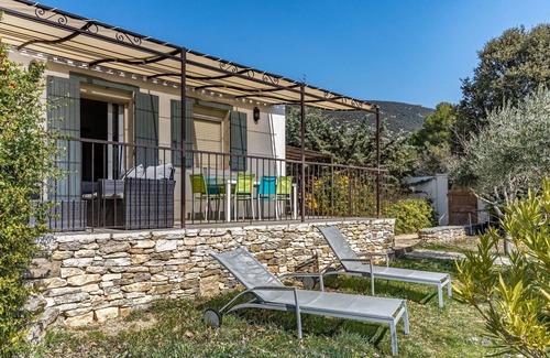 Rustrel House | Wonderful villa for 4 people with private pool, WIFI, TV, terrace and parking